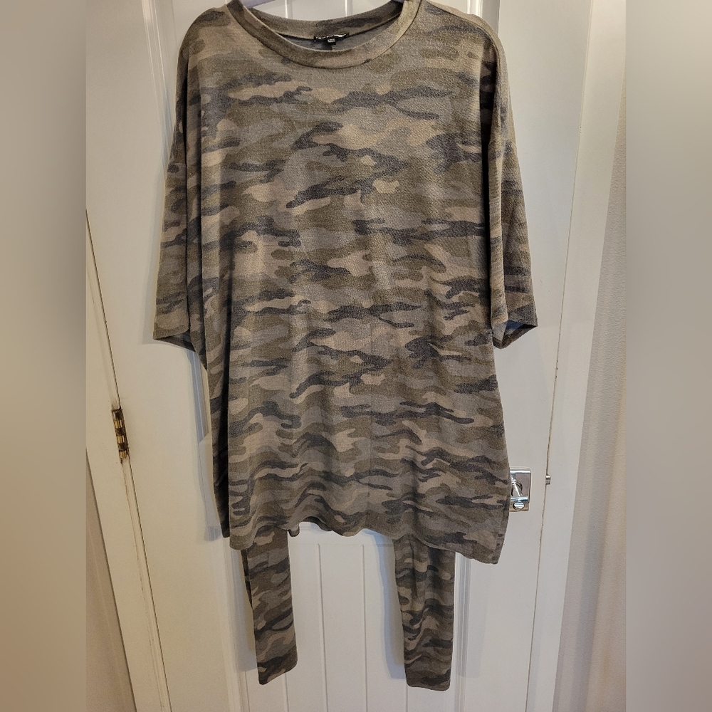 Camouflage set.